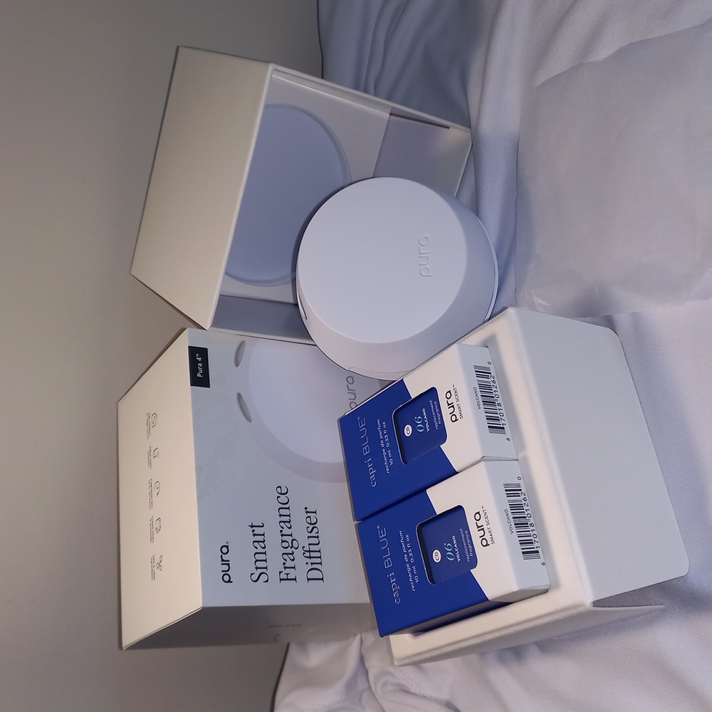 Capri Blue Pura 4 - Smart Fragrance Diffuser Kit -  (Volcano) - Picture 8 of 10